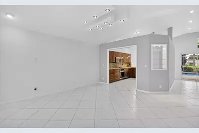 7558 Ironbridge Circle, Delray Beach, FL 33446 - Photo 11