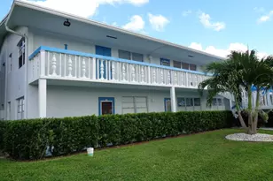 124 Oakridge, Deerfield Beach, FL 33442 - Photo 1