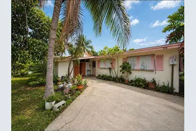38 SE 8th Avenue, Deerfield Beach, FL 33441 - Photo 1