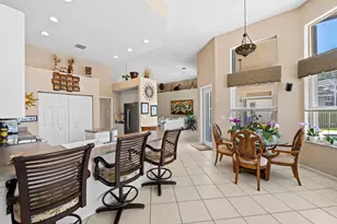 8027 N Savannah Cir, Davie, FL 33328 - Photo 7