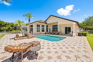 8027 N Savannah Cir, Davie, FL 33328 - Photo 27