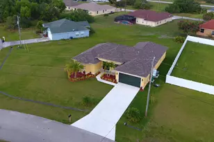 5866 NW Mesa Cir, Port Saint Lucie, FL 34986 - Photo 9