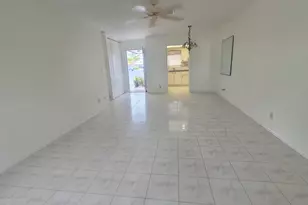 2805 Crosley Dr E, West Palm Beach, FL 33415 - Photo 13