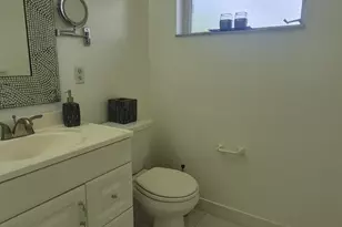 2805 Crosley Dr E, West Palm Beach, FL 33415 - Photo 11
