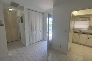 2805 Crosley Dr E, West Palm Beach, FL 33415 - Photo 15