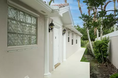 10714 SW Elsinore Drive, Port Saint Lucie, FL 34987 - Photo 3
