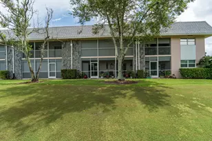 18081 SE Country Club Dr, Jupiter, FL 33469 - Photo 5