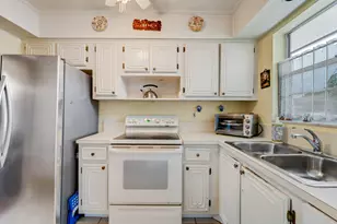 18081 SE Country Club Dr, Jupiter, FL 33469 - Photo 13