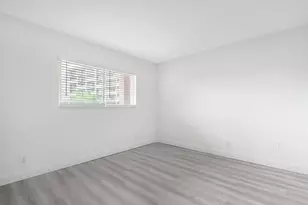 2208 S Cypress Bend Dr, Pompano Beach, FL 33069 - Photo 13