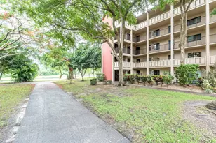 2208 S Cypress Bend Dr, Pompano Beach, FL 33069 - Photo 29