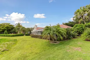 2 Old Fence Rd, Palm Beach Gardens, FL 33418 - Photo 51