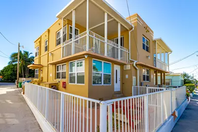 300 Georgia Street #1-5, Hollywood, FL 33019 - Photo 5