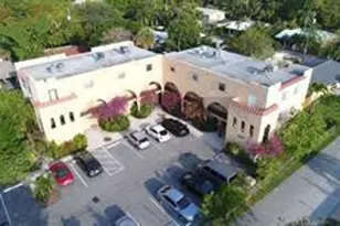 905 NE 28th St, Wilton Manors, FL 33334 - Photo 1
