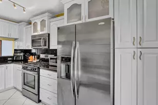 8991 NW 53rd St, Sunrise, FL 33351 - Photo 21