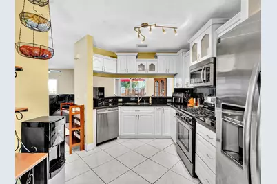 8991 NW 53rd Street, Sunrise, FL 33351 - Photo 3
