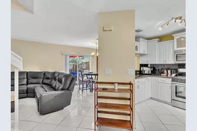 8991 NW 53rd Street, Sunrise, FL 33351 - Photo 13