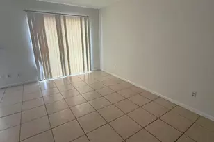 633 Executive Center Dr, West Palm Beach, FL 33401 - Photo 3