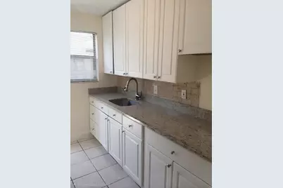 1621 NW 7th Terrace #B, Fort Lauderdale, FL 33311 - Photo 5