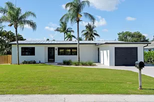 1510 Carandis Cir, Lake Clarke Shores, FL 33406 - Photo 13
