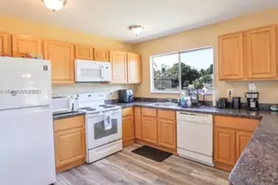 250 SW Homeland Rd, Port Saint Lucie, FL 34953 - Photo 7