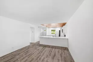330 NE 26th Ave, Boynton Beach, FL 33435 - Photo 9