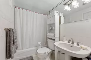 645 NE 121st St, North Miami, FL 33161 - Photo 9