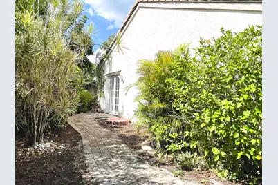 5851 Bristol Lane, Davie, FL 33331 - Photo 15