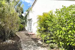 5851 Bristol Ln, Davie, FL 33331 - Photo 15