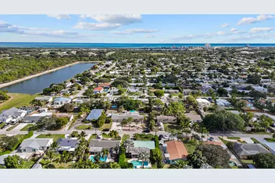 18989 SE Hillcrest Drive, Jupiter, FL 33469 - Photo 3
