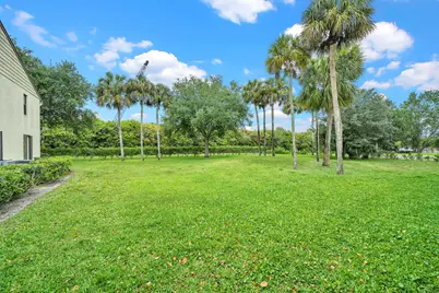 7867 Willow Spring Drive #821, Lake Worth, FL 33467 - Photo 23