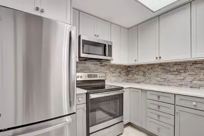 2804 Sarento Place #113, Palm Beach Gardens, FL 33410 - Photo 9