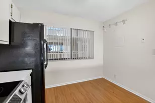 8030 Hampton Blvd, North Lauderdale, FL 33068 - Photo 9