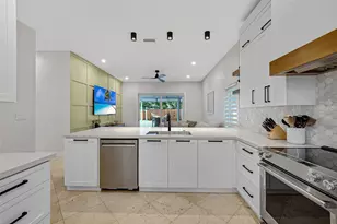 16744 NW 12th Ct, Pembroke Pines, FL 33028 - Photo 9
