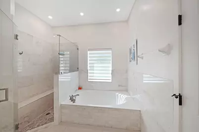 16744 NW 12th Court, Pembroke Pines, FL 33028 - Photo 19