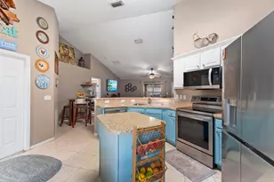 6610 NW Omega Rd, Port Saint Lucie, FL 34983 - Photo 15
