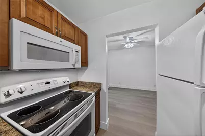 2201 NE 36th Street #105, Lighthouse Point, FL 33064 - Photo 11