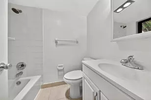 2201 NE 36th St, Lighthouse Point, FL 33064 - Photo 19