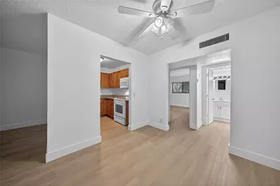 2201 NE 36th Street #105, Lighthouse Point, FL 33064 - Photo 9