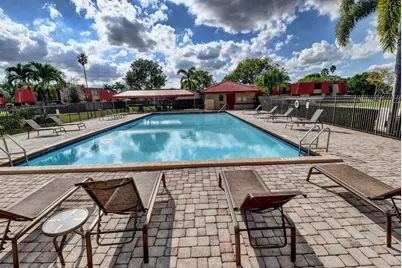 8385 Trent Court #D, Boca Raton, FL 33433 - Photo 37