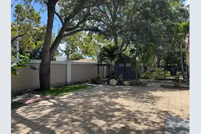 1038 W Jasmine Lane, North Lauderdale, FL 33068 - Photo 13