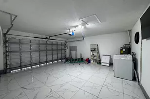 1038 W Jasmine Ln, North Lauderdale, FL 33068 - Photo 29