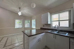 1038 W Jasmine Ln, North Lauderdale, FL 33068 - Photo 23