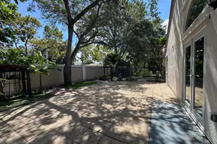 1038 W Jasmine Ln, North Lauderdale, FL 33068 - Photo 15