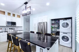 8070 Murano Cir, Palm Beach Gardens, FL 33418 - Photo 9