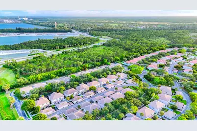 8070 Murano Circle, Palm Beach Gardens, FL 33418 - Photo 37