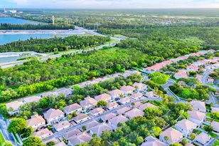 8070 Murano Cir, Palm Beach Gardens, FL 33418 - Photo 37