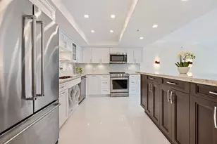 2450 Presidential Way, West Palm Beach, FL 33401 - Photo 7