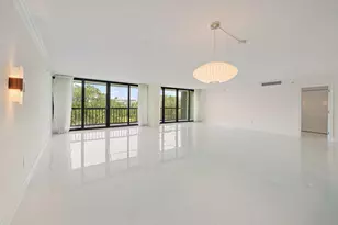 2450 Presidential Way, West Palm Beach, FL 33401 - Photo 3