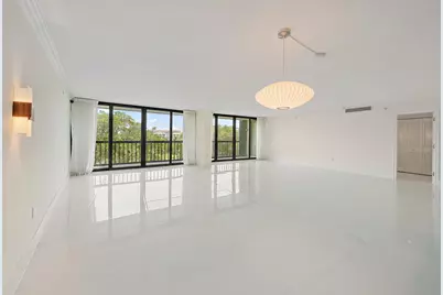 2450 Presidential Way #505, West Palm Beach, FL 33401 - Photo 3