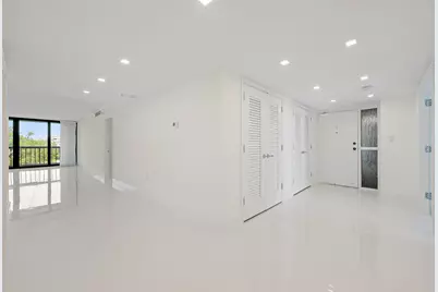 2450 Presidential Way #505, West Palm Beach, FL 33401 - Photo 9